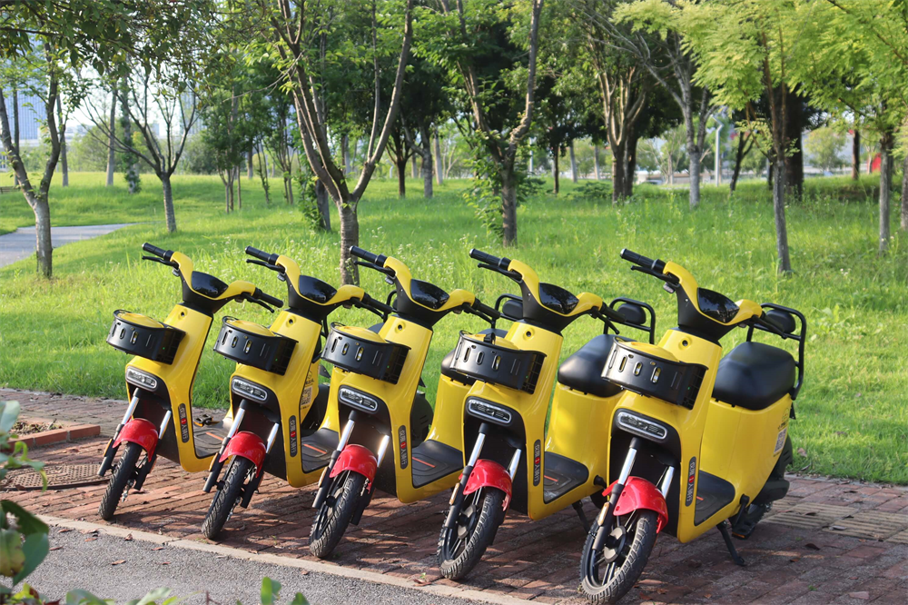 小黄鸭共享电动车